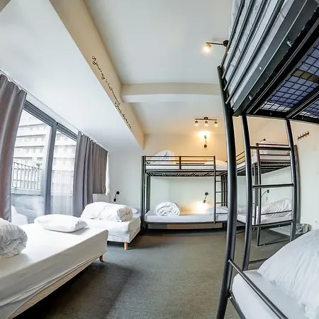 Hostel Cube