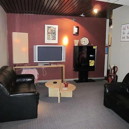 Hostel Cube *