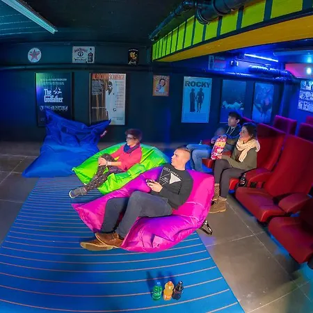 Hostel Cube