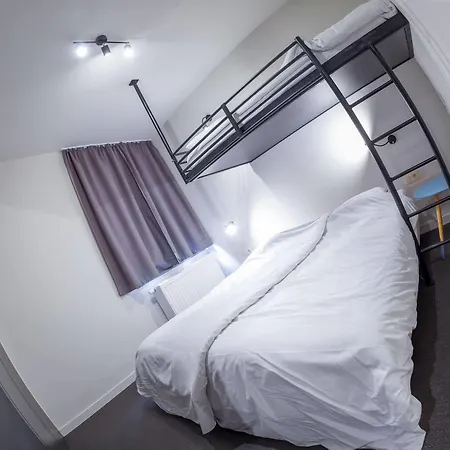 Hostel Cube *