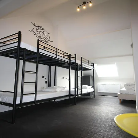 Hostel Cube *