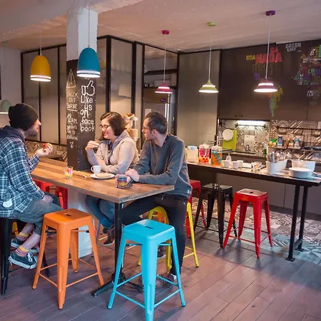 Hostel Cube